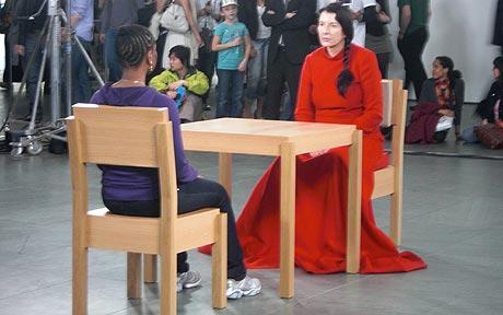 “靜坐”700小時 行為藝術祖母在紐約破紀錄