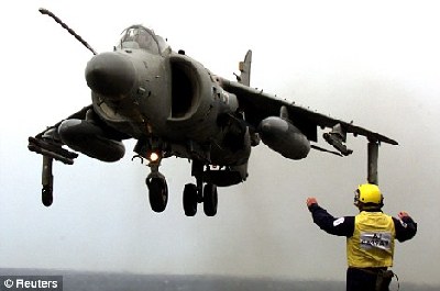 英國軍費削減 新航母或無戰機可載而被迫向美借