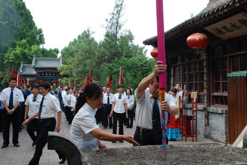 山西洪洞大槐樹舉行“中元節”祭祖大典
