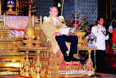 各國領導人薪酬曝光：奧巴馬年薪是普京10倍