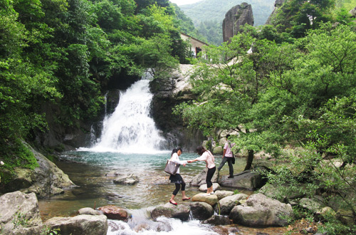 農家樂精品村——衢州柯城區(qū)七里鄉(xiāng)黃土嶺村
