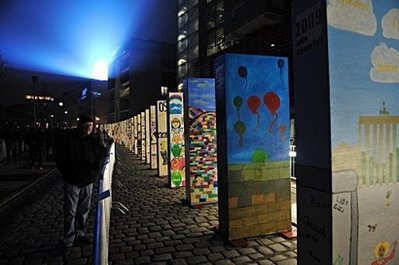 柏林墻倒塌20周年 多國政要參加紀念活動