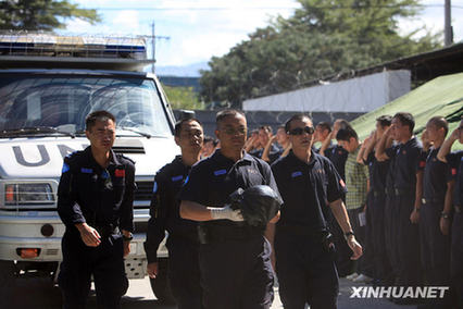 海地地震8名中方遇難人員遺體啟運回國