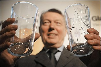 英政府推廣防碎玻璃酒杯 稱將節省數十億英鎊醫療費