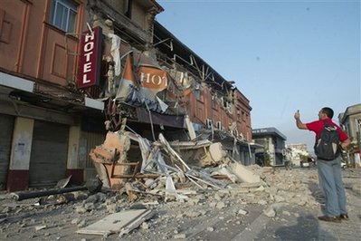 智利南部發(fā)生8.8級特大地震 已造成214人死亡