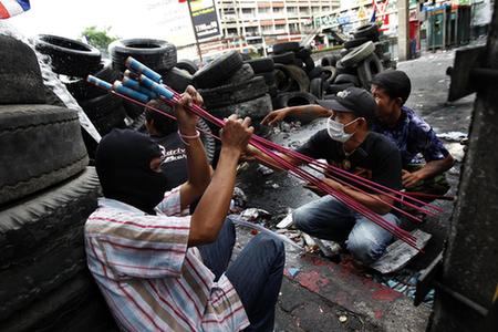 中彈“紅衫軍”領導人身亡 泰政府或采取更強硬行動