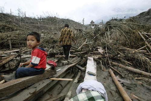 印尼天災已致376人死亡 海嘯預警失靈疑遭破壞