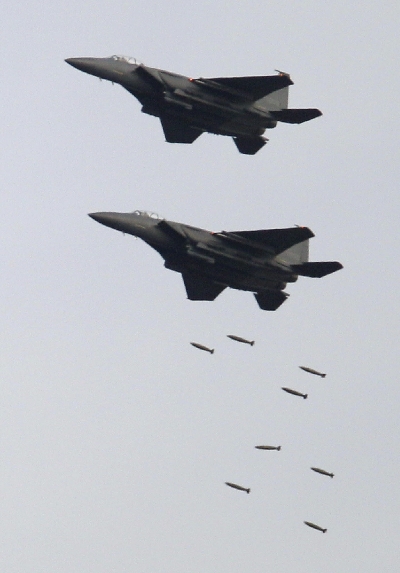 韓國舉行規模空前陸空軍演