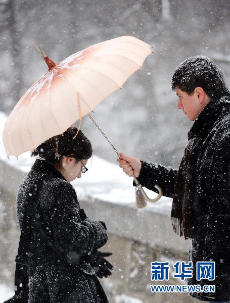 紐約遭暴風雪襲擊 部分地區能見度為零
