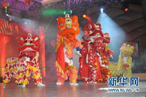 看看外國春節(jié)聯(lián)歡會什么樣