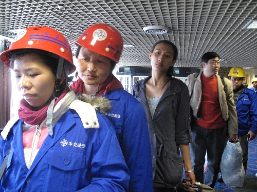 乘坐希臘游輪自利比亞撤出的中方人員抵達(dá)希臘（圖）