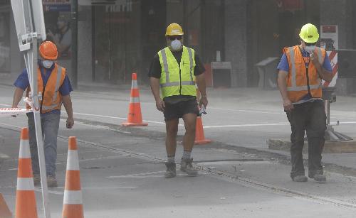 新西蘭刮起沙塵暴 震后恢復重建工作受阻