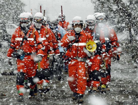 組圖：日本仙臺災區天降大雪 救災工作仍井然有序