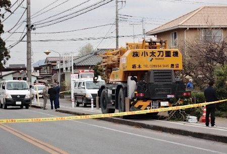 日本起重車沖上人行道撞死6名小學生(圖)