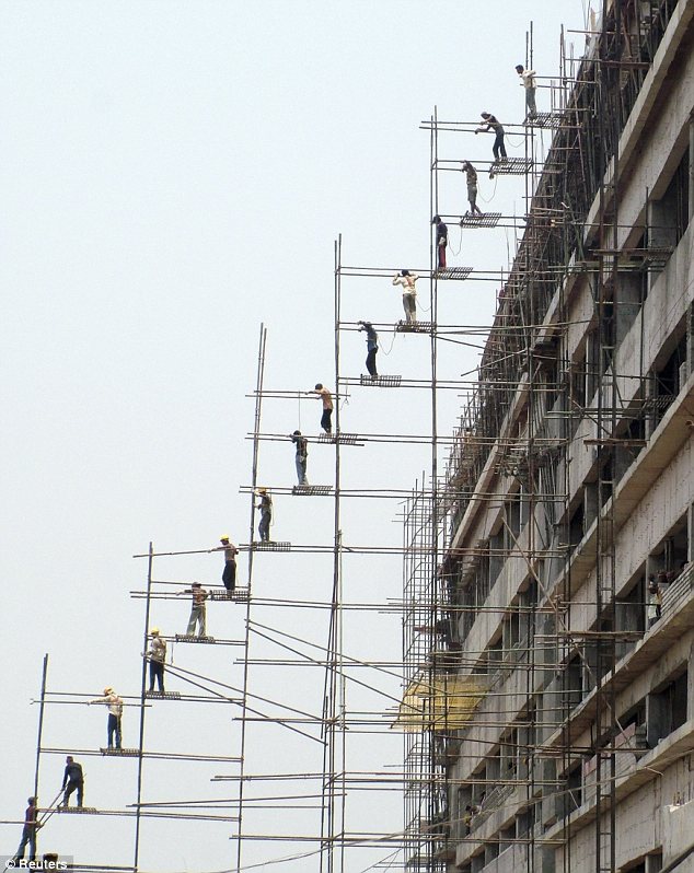 腳手架鋪就黃泉路?印度建筑名城施工方式落后要人命