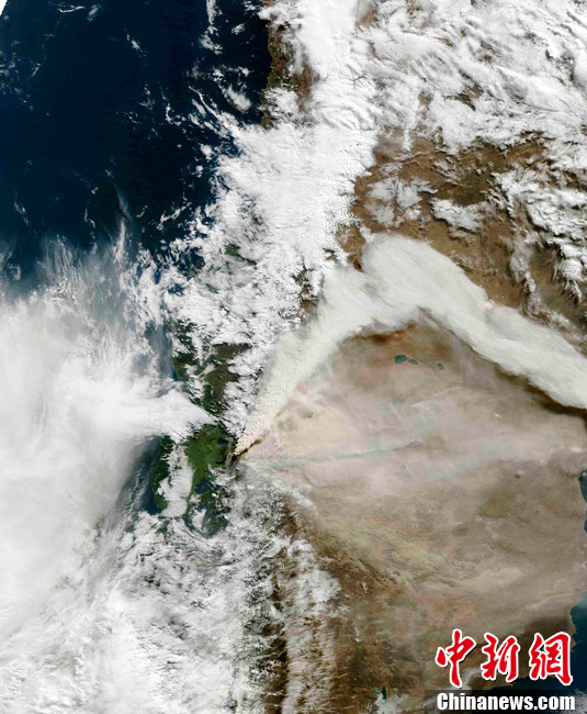 智利火山衛星圖公布 火山灰延伸狀如羽毛(高清組圖)