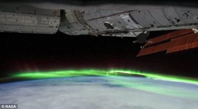 圖：國際空間站宇航員拍下絢麗南極光