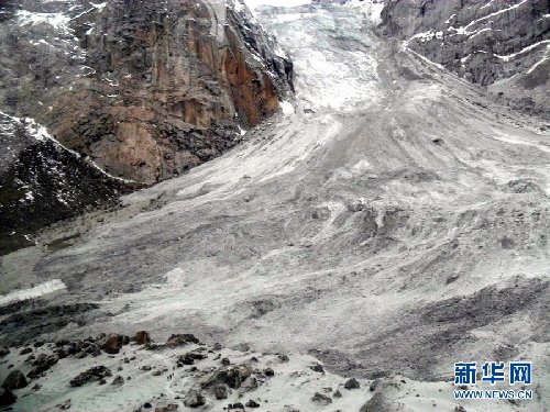 巴基斯坦軍方公布雪崩事故現場照片