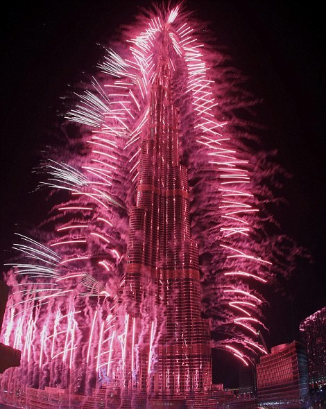 悉尼炫彩焰火、時代廣場倒計時 世界各地喜迎新年