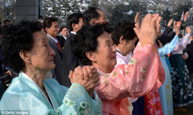 韓朝離散家屬團聚活動結(jié)束 難舍之情溢于言表