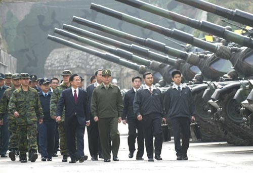 扁是“軍事盲” 為風頭多次泄露臺軍機密