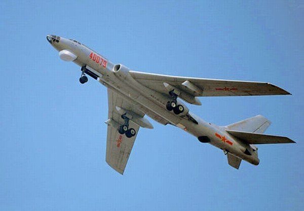 中國空軍現役機型圖集