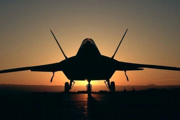 美F-22隱身戰斗機