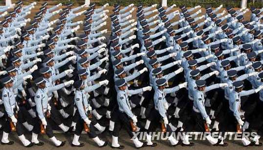 組圖：印度進行共和國日閱兵排練