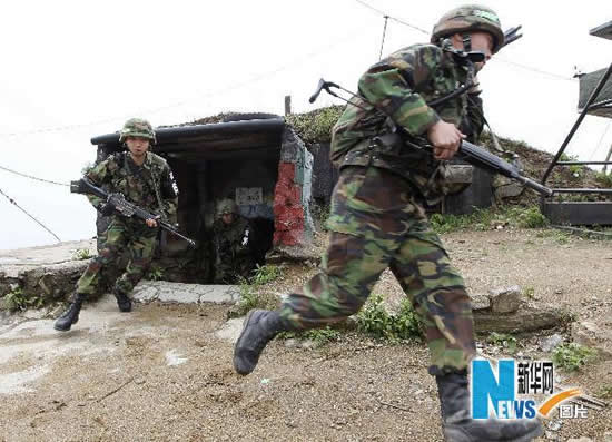 組圖：韓國(guó)軍隊(duì)在韓朝邊界舉行軍演