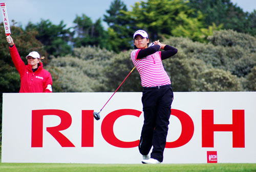圖：臺灣選手曾雅妮英國女子高爾夫公開賽奪冠