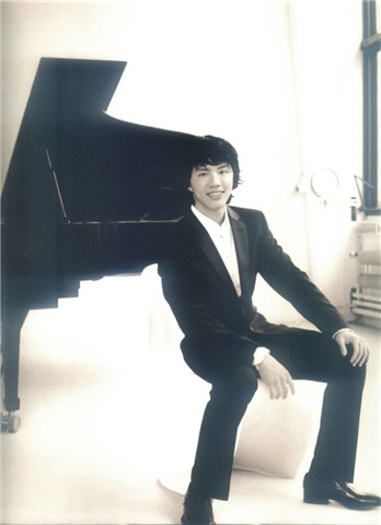 李云迪和郎朗　傳說中死敵成同門