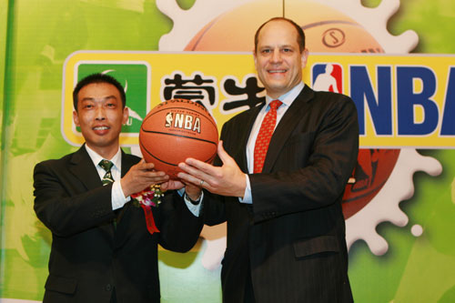 賽場中國廣告多 中國企業借NBA做營銷
