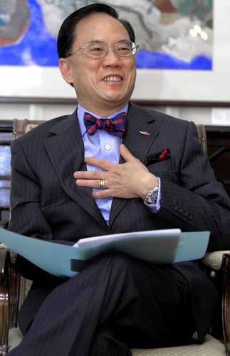 曾蔭權:書寫香港精神