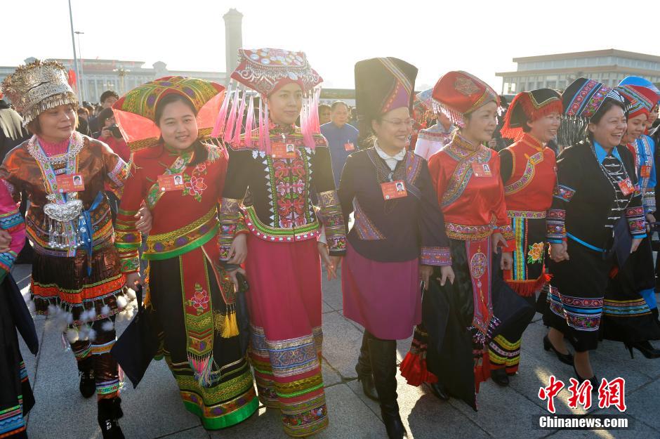 2014兩會(huì)：少數(shù)民族代表委員的特色帽飾