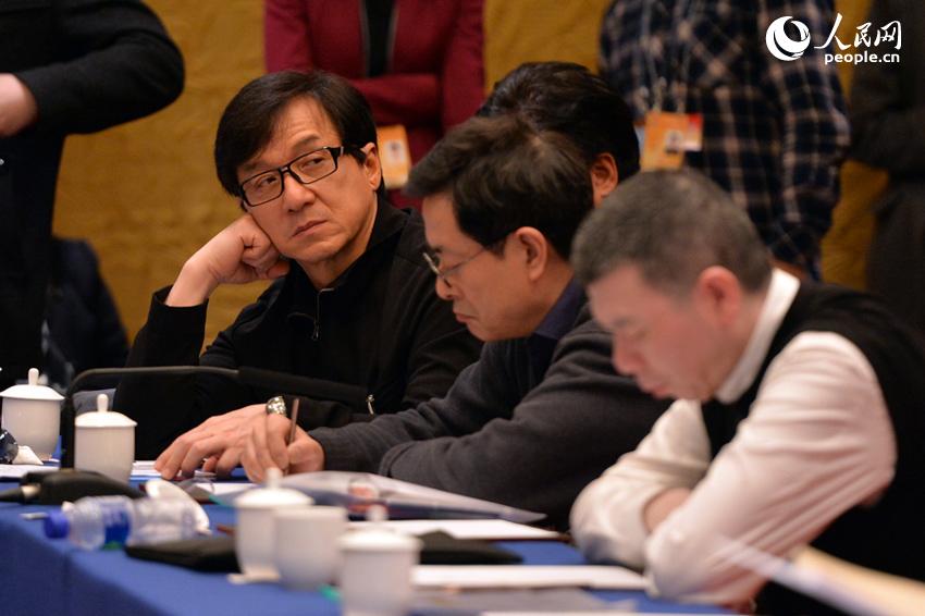 政協小組會議上的委員表情