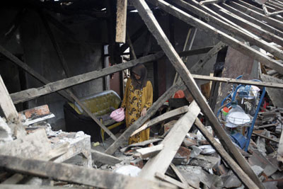 印尼強(qiáng)震死者人數(shù)上升至57人 2萬(wàn)多幢建筑受損