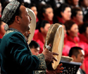 國(guó)際社會(huì)盛贊中共輝煌成就