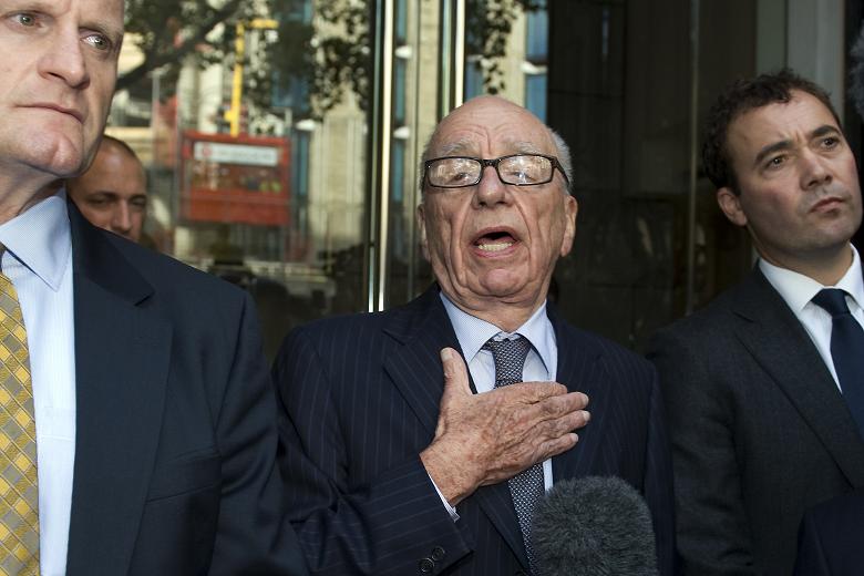 默多克發(fā)道歉聲明對受害者家屬說對不起