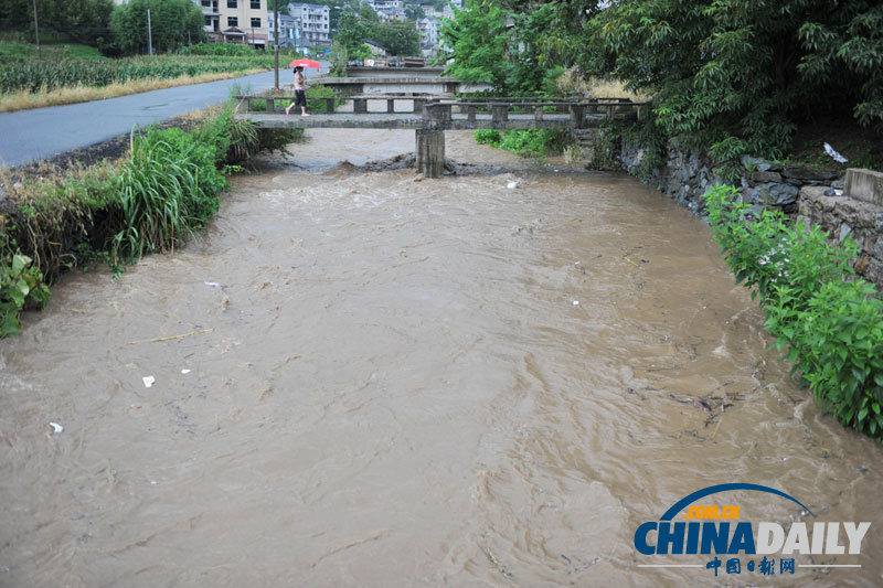強臺風“海葵”登陸 浙蘇滬積極應(yīng)對