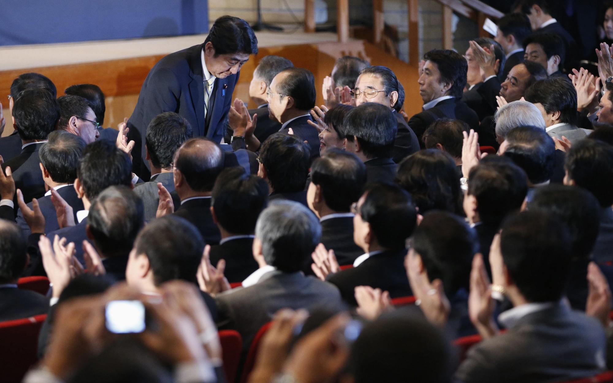 安倍晉三當選日本自民黨總裁 領土爭端等問題對華強硬