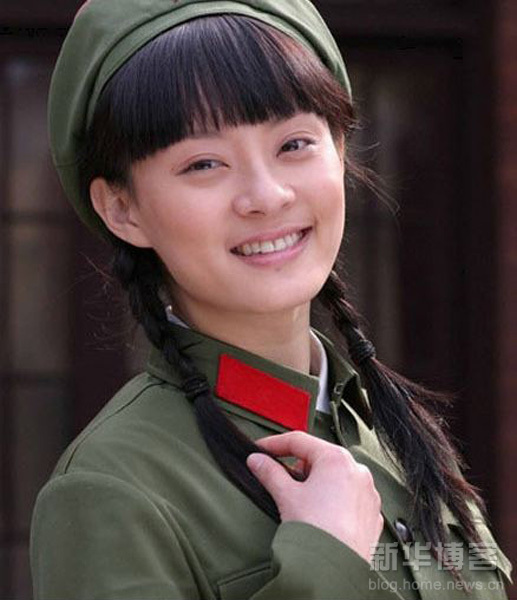 組圖:嬌柔女星軍裝照 誰最惹人愛?