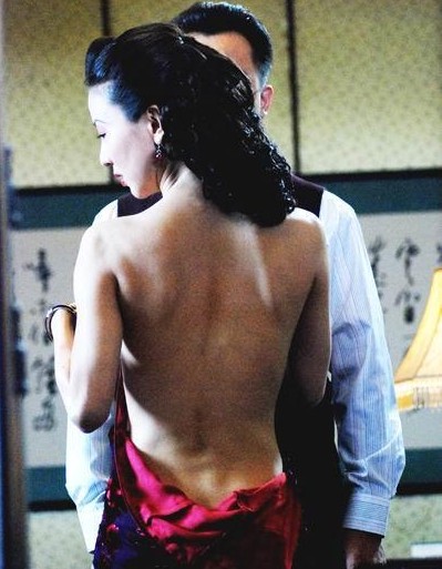 女星拍激情戲翻臉內幕:大S床照惹怒張蘭 汪小菲調停