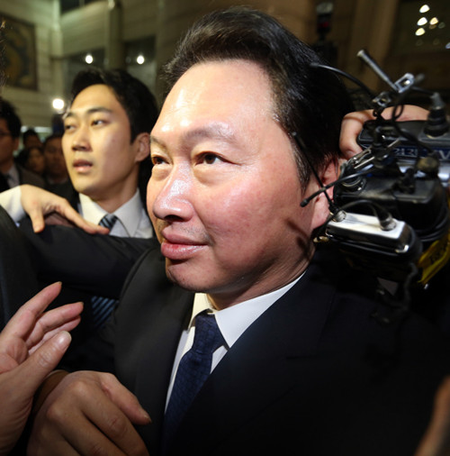 韓國SK集團(tuán)會長崔泰源挪用公款被判4年有期徒刑