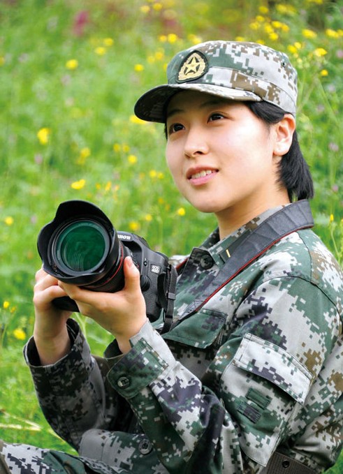 解放軍最新魅力女兵出爐:基層氣質(zhì)美女多