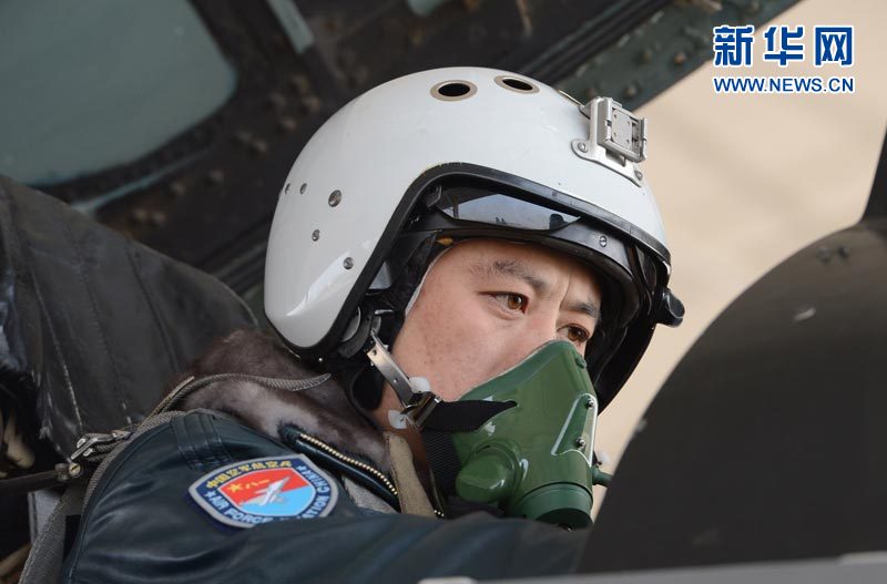 直擊廣空蘇30戰(zhàn)機空空對抗訓練