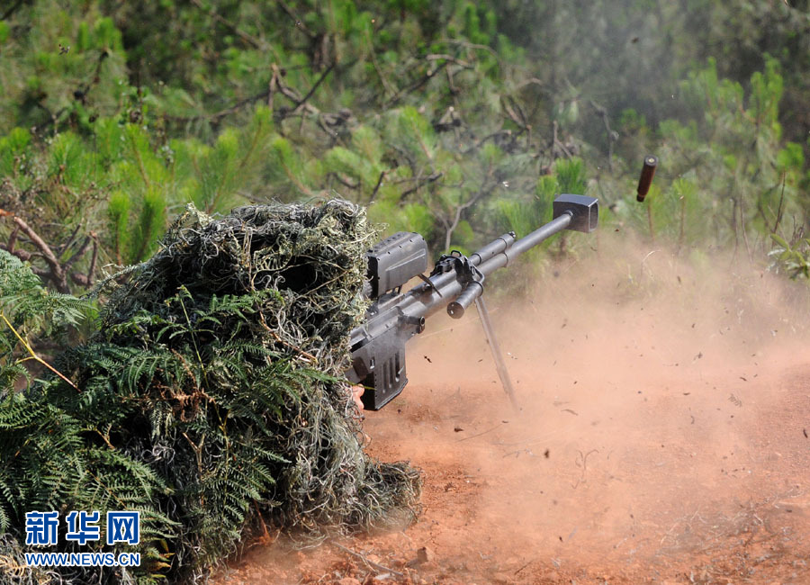 解放軍精英狙擊手集訓(xùn) 演練山岳叢林地狙擊作戰(zhàn)