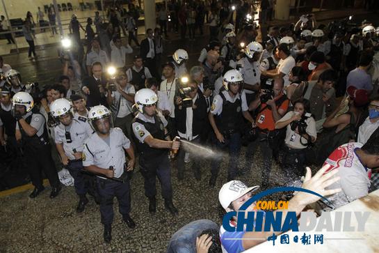 巴西總統為民眾抗議活動深感驕傲 承諾改善民生