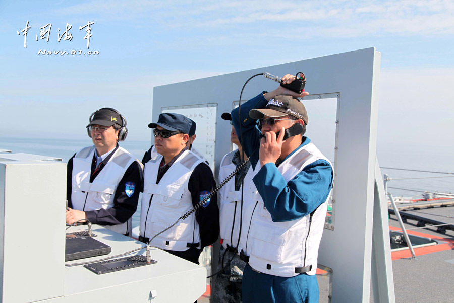 中國航母遼寧艦訓練順利 多架殲-15完成起降