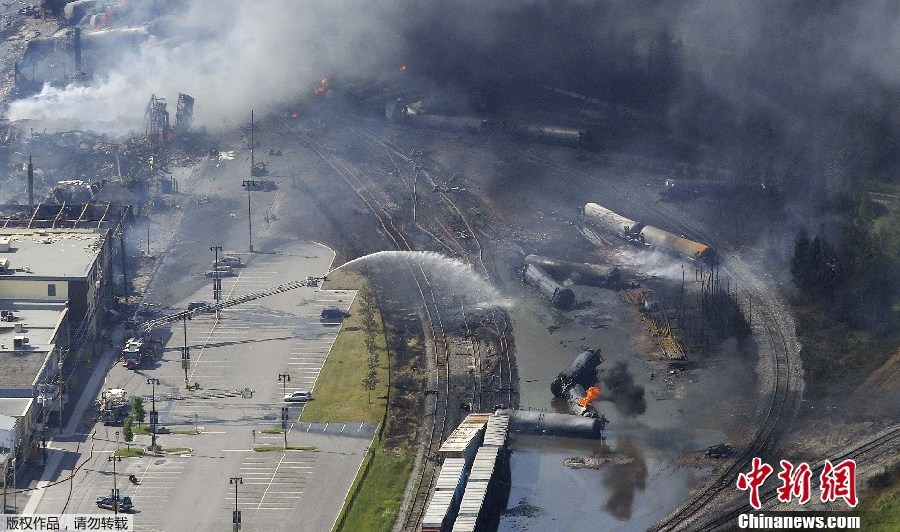 加拿大載石油列車發生爆炸 至少80人失蹤