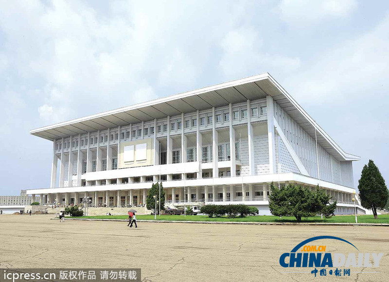 金正恩視察科學(xué)家住宅等朝鮮基礎(chǔ)建設(shè)（高清組圖）